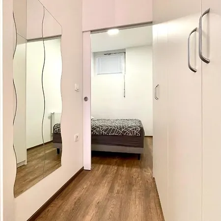 Apartma Nala *